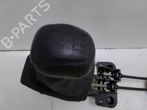 Used Gear lever PEUGEOT 2008 II (UD_, US_, UY_, UJ_, UR_, UC_) 1.2 PureTech 100 (USHNK) (101 hp) 18589900