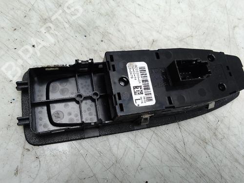 Used Left front window switch BMW 1 (F21) 116 d (116 hp) 18575091