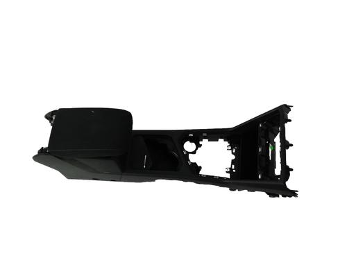 Used Middle console Middle console VW TIGUAN (AD1, AX1) 2.0 TDI (115 hp) 18573537 18573537