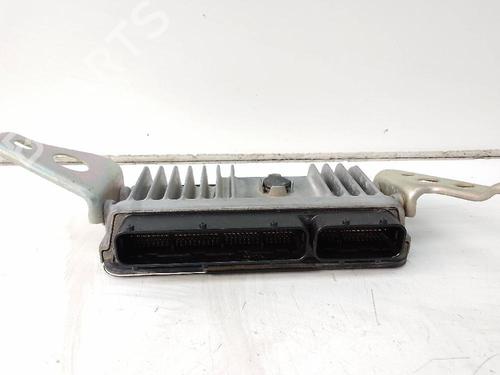 Used Electronic module TOYOTA YARIS (_P13_) 1.5 (NSP131_) (112 hp) 18596131