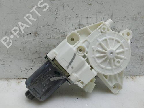 Motor elevalunas delantero derecho MERCEDES-BENZ M-CLASS (W166) ML 250 CDI / BlueTEC 4-matic (166.004, 166.003) (204 hp) 30050730