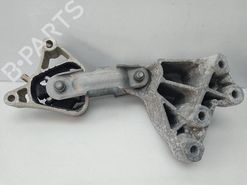 Used Engine mount MERCEDES-BENZ CLA Coupe (C117) CLA 250 (117.344) (211 hp) 23417263