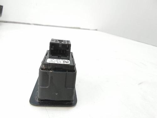 Used Switch AUDI A4 B9 Avant (8W5, 8WD) 2.0 TDI (190 hp) 18597347