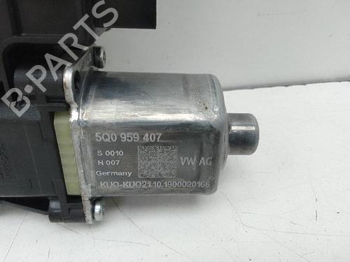 Portierruitmotor linksachter VW POLO VI (AW1, BZ1, AE1) [2017-2025]  19105413