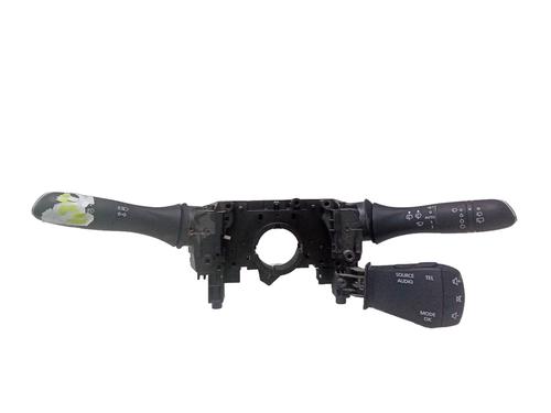 Used Headlight switch RENAULT KADJAR (HA_, HL_) 1.6 dCi 130 (HLA4) (130 hp) 18572870