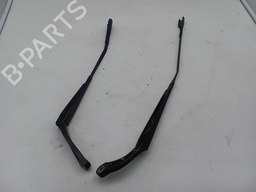 Used Front windshield wiper arm AUDI A3 Sportback (8VA, 8VF) 2.0 TDI (150 hp) 28146117