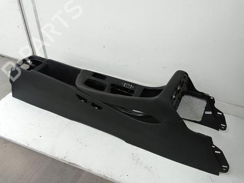 Middle console BMW X1 (F48) sDrive 18 d | BP29764946I22 