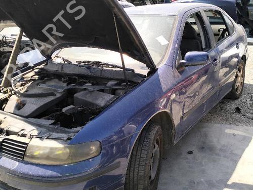 Used Left headlight SEAT LEON (1M1) [1999-2006]  18738027