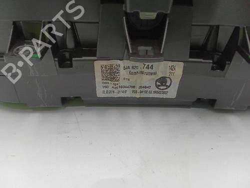 Used Instrument cluster SKODA RAPID Spaceback (NH1) 1.4 TDI (90 hp) 25135042