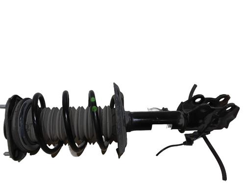 Højre fortil støddæmper Højre fortil støddæmper TOYOTA C-HR (_X1_) 1.8 Hybrid (ZYX10_, ZYX11_, ZYX10R, ZYX11R) (122 hp) 33771424 33771424