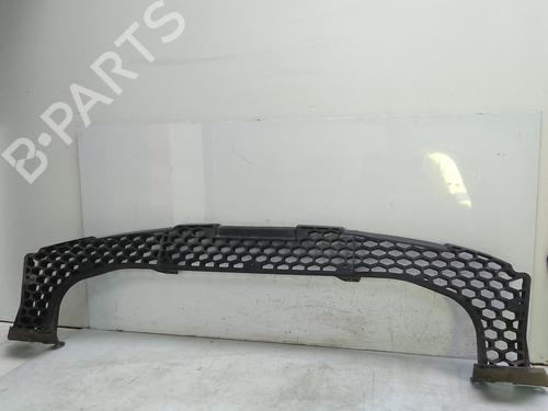 Used Grille KIA SPORTAGE III (SL) 1.7 CRDi (116 hp) 29386420