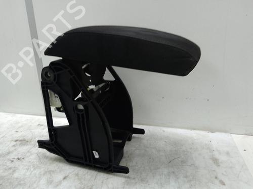 Used Armrest / Center console Armrest / Center console SKODA OCTAVIA III Combi (5E5, 5E6) 2.0 TDI (150 hp) 18890966 18890966