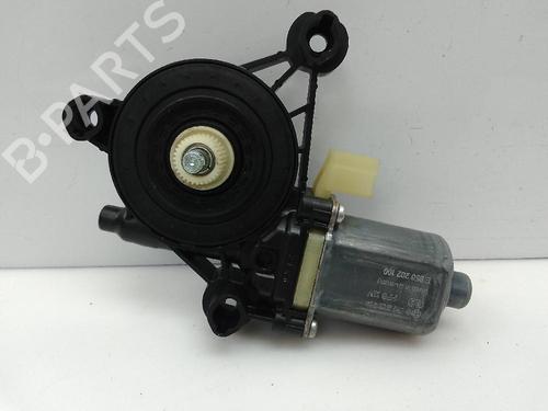 Rudehejsemotor forskærm højre AUDI A3 (8V1, 8VK) [2012-2020]  22188691