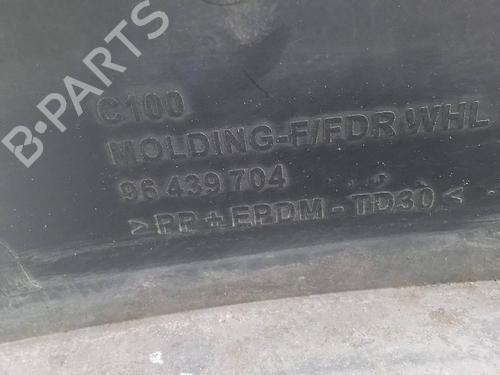 Used Front right wheel arch trim CHEVROLET CAPTIVA (C100, C140) 2.0 D 4WD (150 hp) 23067051