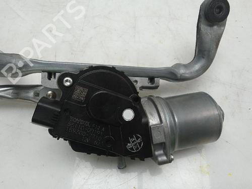 Used Front wiper motor TOYOTA YARIS (_P13_) 1.5 (NSP131_) (112 hp) 18573261