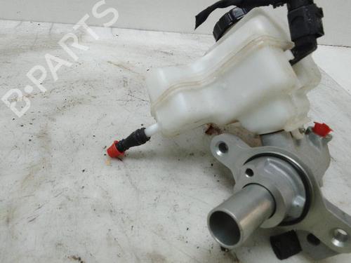 Used Brake master cylinder VW GOLF VIII (CD1, DA1) 2.0 TDI (116 hp) 19449248