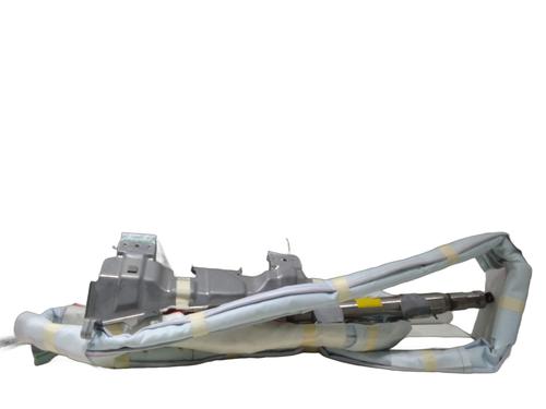 right-curtain-airbag-toyota-prius-plus-_w4_-2011-33286177 main image