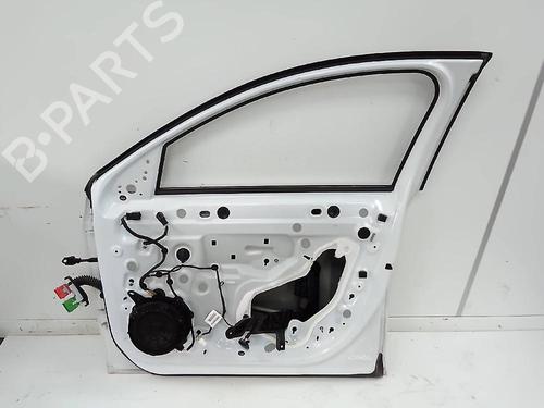 Used Right front door OPEL CORSA F (P2JO) 1.2 (68) (101 hp) 22383894