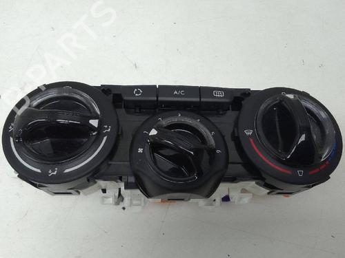 Climate control PEUGEOT 208 I (CA_, CC_) 1.2 VTI 82 | BP19582691I5 