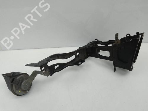 Scheinwerferhalter links für BMW 1 (F20) 116 i (136 hp) 20504806