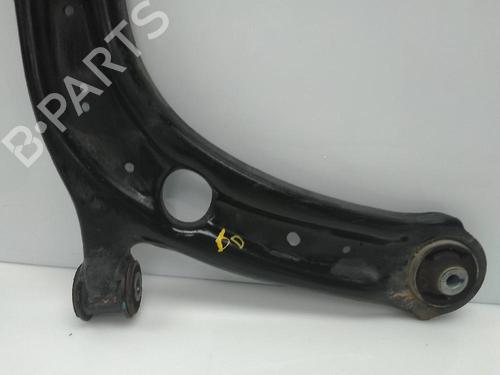 Used Right front suspension arm VW TIGUAN (5N_) [2007-2018]  20504991