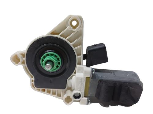 Used Right front window motor MERCEDES-BENZ CLA Coupe (C117) CLA 220 CDI / d (117.303) (163 hp) 32848677