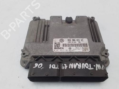 Used Engine control unit (ECU) VW TOURAN (1T1, 1T2) 1.9 TDI (105 hp) 23559293