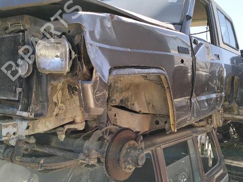 Used Left headlight NISSAN PATROL III/2 Station Wagon (W260) 2.8 TD (116 hp) 26173235