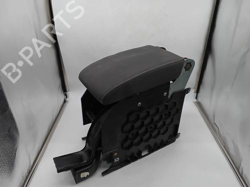 Used Armrest / Center console VW GOLF PLUS V (5M1, 521) 2.0 TDI (136 hp) 28490578