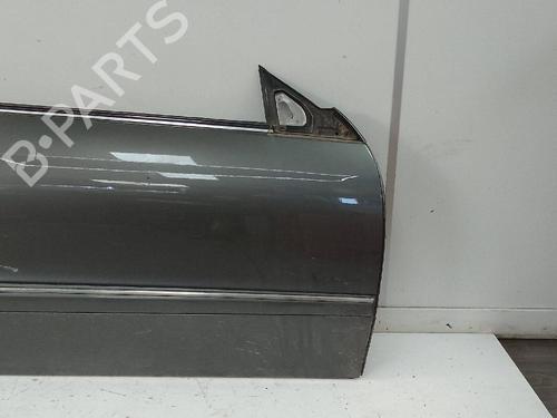 Used Right front door MERCEDES-BENZ CLK (C209) [2002-2010]  24928494
