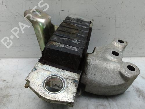Used Engine mount FIAT 500 (312_) 1.3 D Multijet (312AXB1A) (75 hp) 26051850