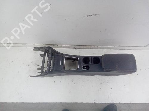 Middle console MERCEDES-BENZ GLA-CLASS (X156) GLA 200 CDI / d (156.908) | BP21603075I22 