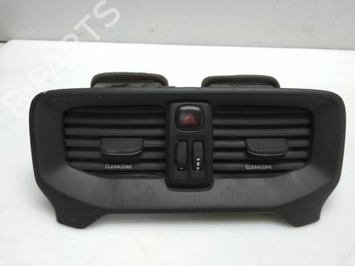 Used Air vent Air vent VOLVO V40 Hatchback (525) D3 (150 hp) 18578911 18578911