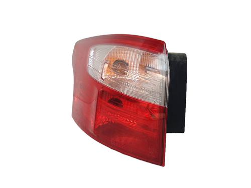 left-taillight-ford-focus-iii-turnier-bm5113405hf-2010-2011-2012-2013-2014-2015-2016-2017-2018-2019-2020-19252695 main image