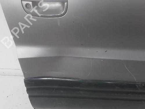Used Right front door HYUNDAI H-1 / STAREX Bus (A1) 2.5 D (78 hp) 26409258