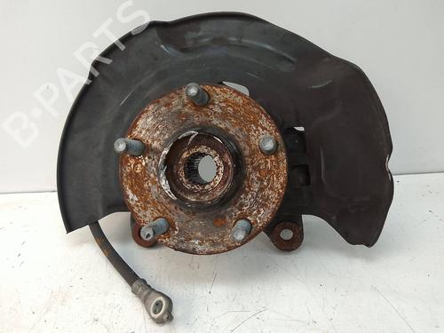Used Left front steering knuckle Left front steering knuckle TOYOTA AURIS (_E18_) 1.8 Hybrid (ZWE186_, ZWE186R) (136 hp) 18586379 18586379