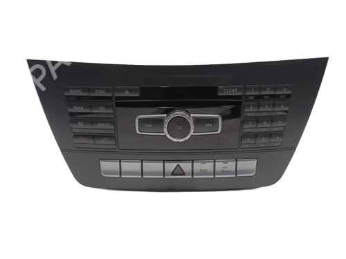 Used Radio Radio MERCEDES-BENZ C-CLASS (W204) C 180 CGI (204.031) (156 hp) 35722480 35722480