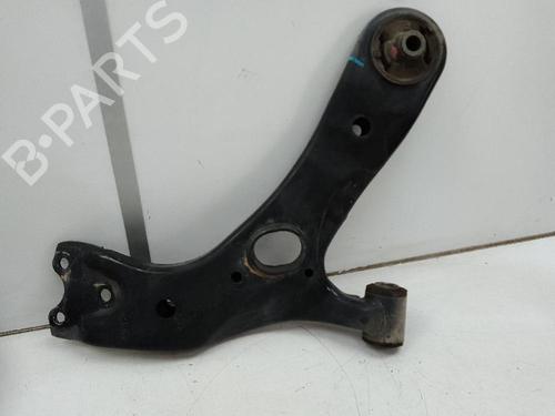 Used Right front suspension arm TOYOTA AURIS (_E18_) 1.8 Hybrid (ZWE186_, ZWE186R) (136 hp) 18586363