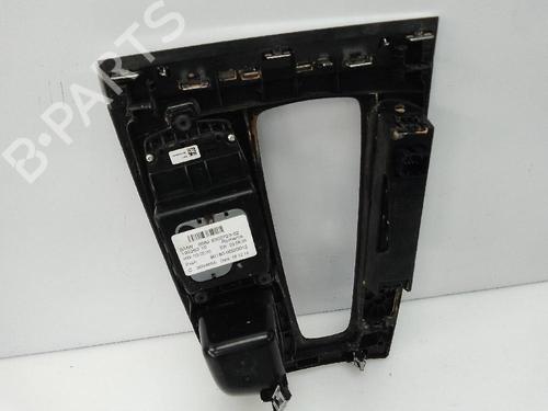 Used Switch DACIA SANDERO II TCe 90 (B8M1, B8MA, B8AC) (90 hp) 22686968