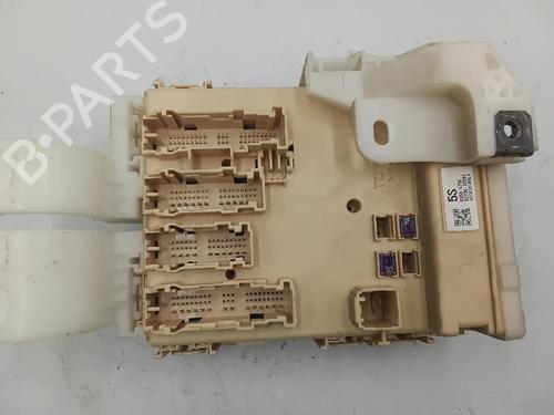 Fuse box TOYOTA AURIS (_E18_) 1.6 (ZRE181_, ZRE185_, ZRE185R, ZRE181R) 63586756