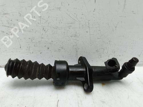 Clutch slave cylinder PEUGEOT 407 (6D_) 2.0 HDi 135 (6DRHRH, 6DRHRE, 6DRHRG, 6DRHRJ) | BP30192231M113 