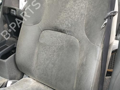 Used Left front seat NISSAN PATHFINDER III (R51) 2.5 dCi 4WD (174 hp) 32663738