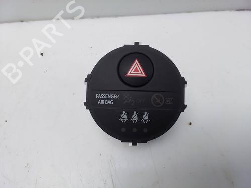 Used Switch TOYOTA YARIS (_P13_) 1.5 (NSP131_) (112 hp) 26052599