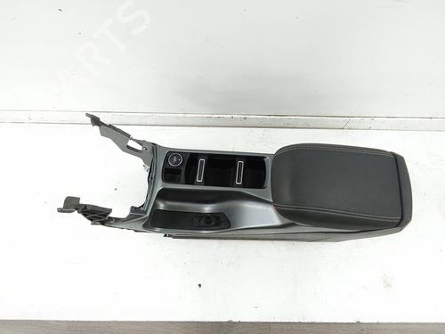Used Middle console Middle console FORD KUGA II (DM2) 2.0 TDCi 4x4 (150 hp) 19492847 19492847