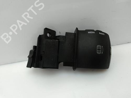 switch-renault-master-iii-platformchassis-ev-hv-uv-255522540r-2010-20503965 main image
