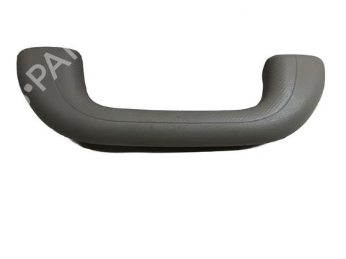 interior-roof-handle-kia-carens-iv-2013-35976404 main image