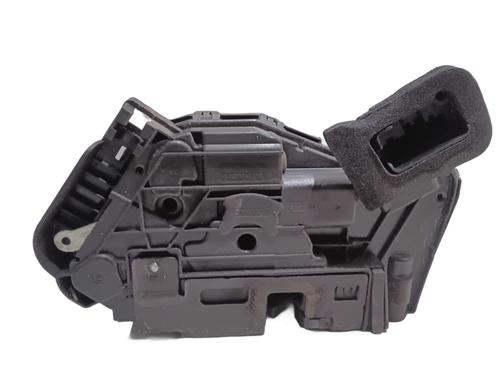 front-right-lock-vw-t-roc-convertible-ac7-ac8-2019-34341560 main image