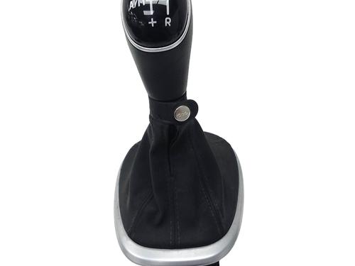 Used Gear lever Gear lever FIAT 500L (351_, 352_) 1.3 D Multijet (199.LYM11, 199.LYM1A) (95 hp) 28149034 28149034