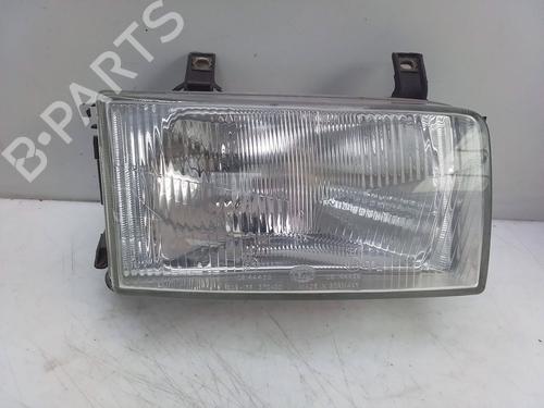 Used Right headlight VW TRANSPORTER T4 Van (70A, 70H, 7DA, 7DH) 2.4 D (78 hp) 26054669