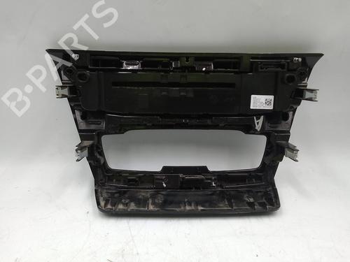 Switch BMW X1 (F48) sDrive 18 d | BP29764977I30 
